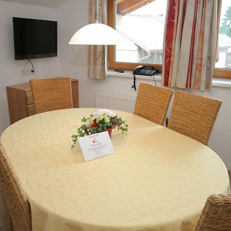 Charming Apartment In Uderns With Balcony Exterior foto