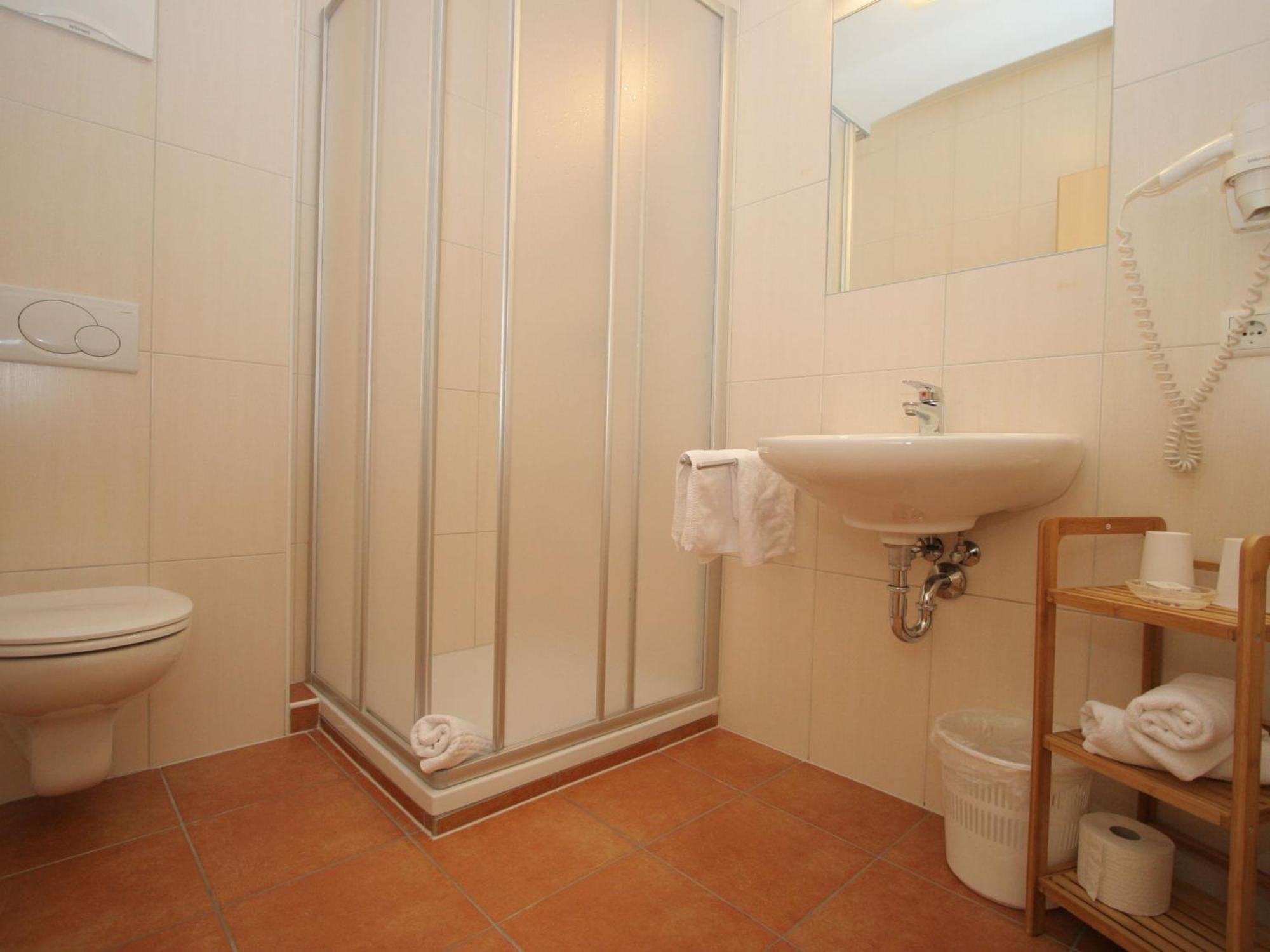 Charming Apartment In Uderns With Balcony Exterior foto