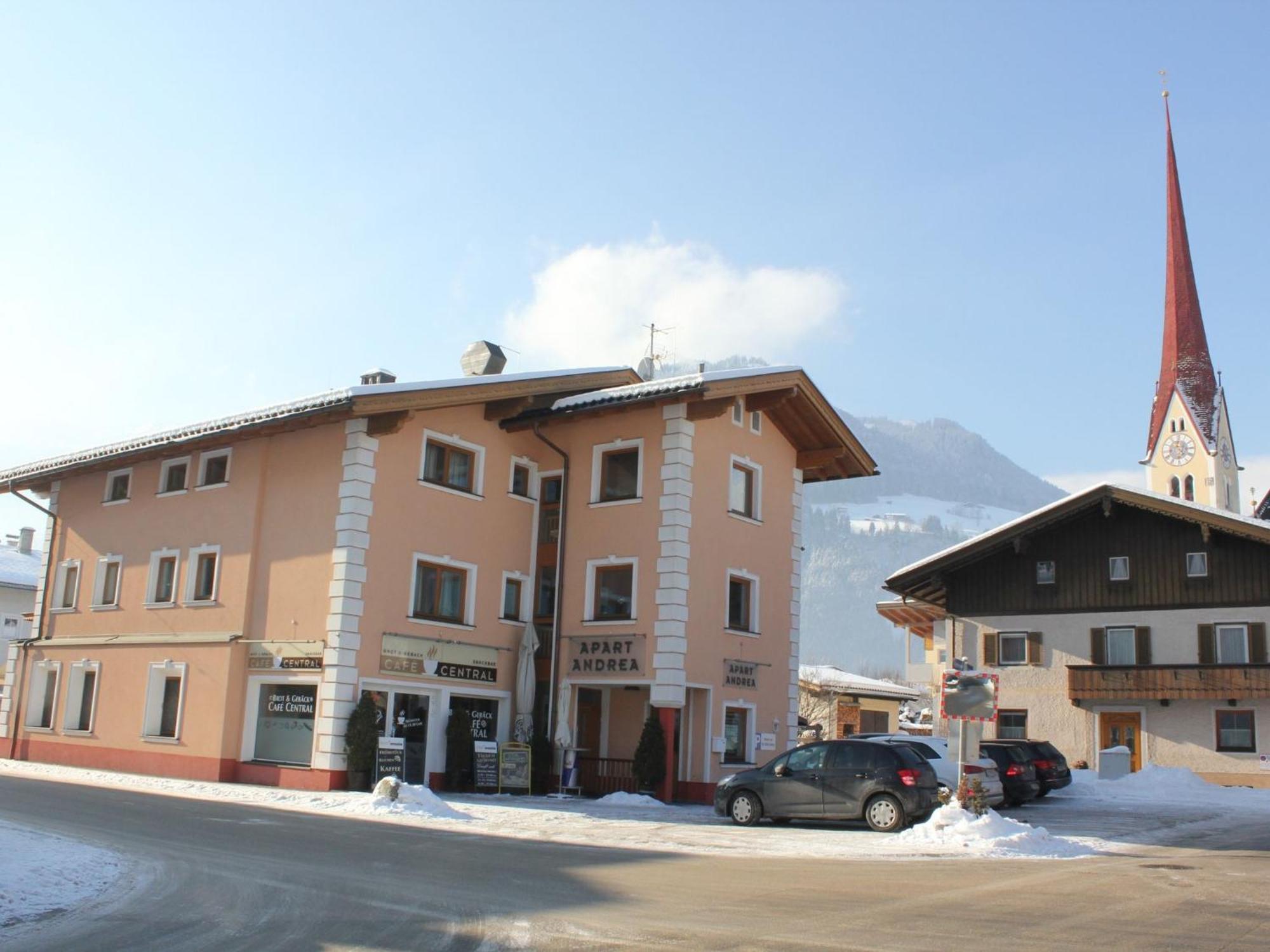 Charming Apartment In Uderns With Balcony Exterior foto