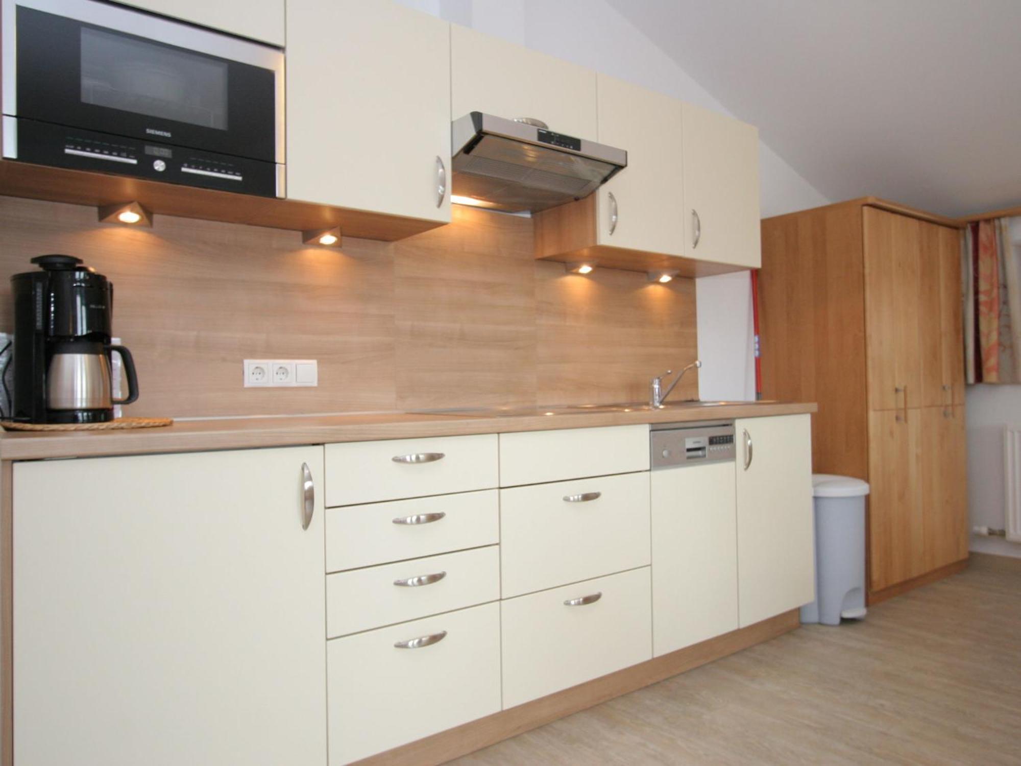Charming Apartment In Uderns With Balcony Exterior foto