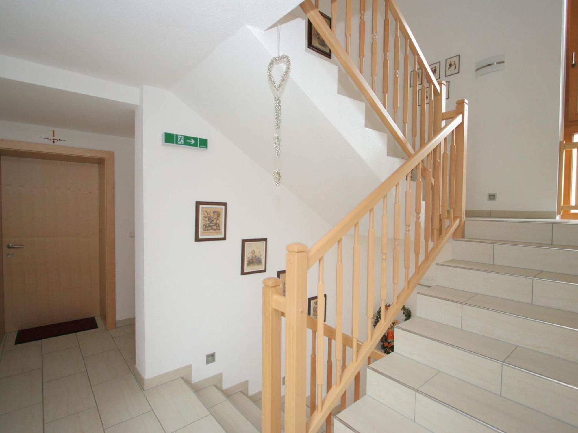 Charming Apartment In Uderns With Balcony Exterior foto